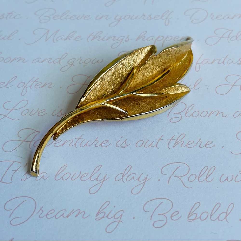 BSK Vintage Gold Leaf Brooch Pin 3" L